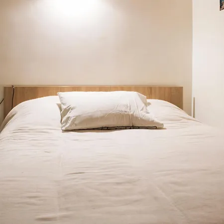 2 Spacious In The 18th Apartamento *
