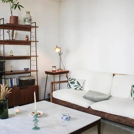 2 Spacious In The 18th Apartamento París